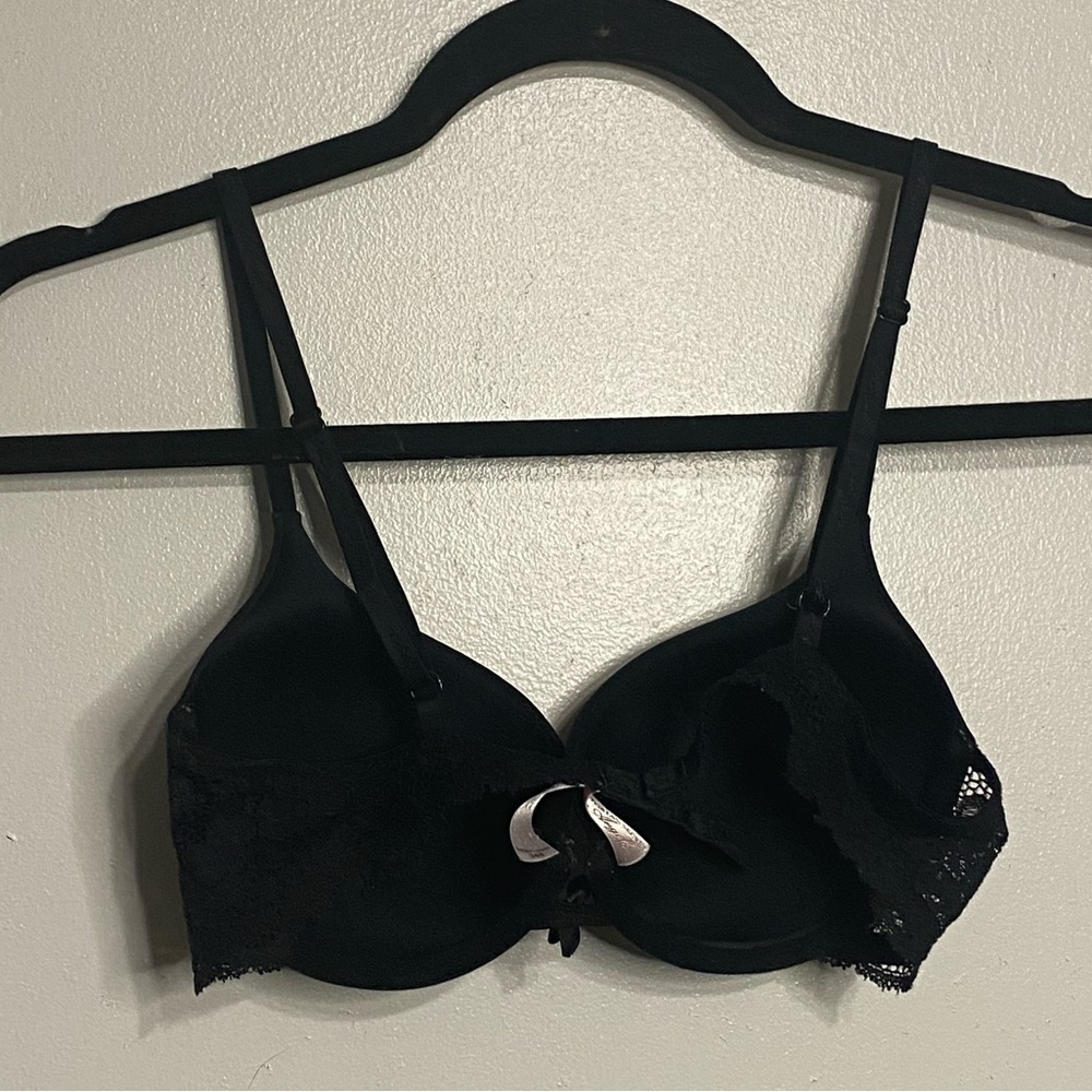 Victoria's Secret  Angels Black Lace Bra - Picture 8 of 8